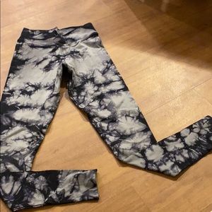 NUX tie dye leggings
